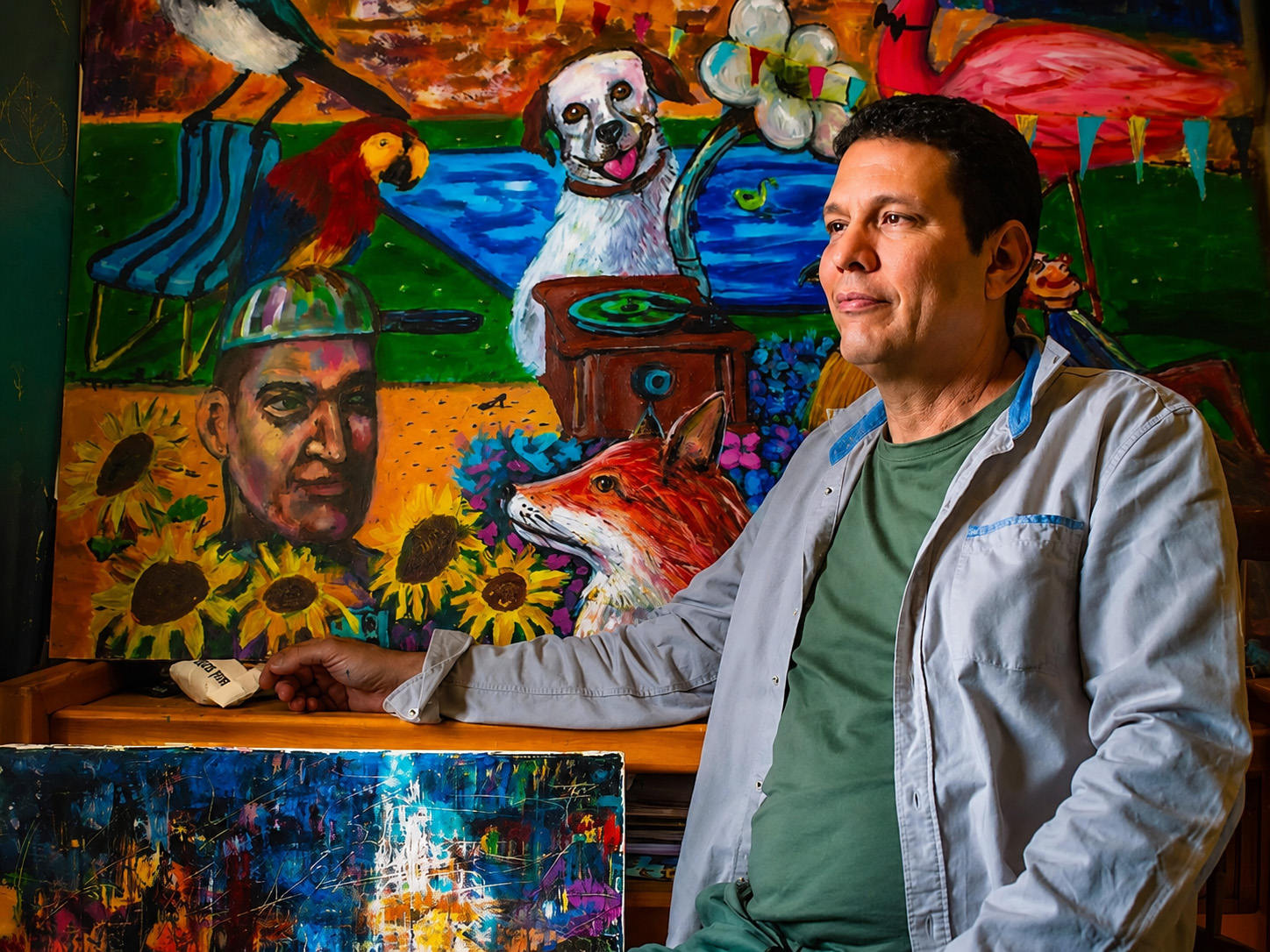 Retrato de Hanoi Vidal García, artista contemporáneo cubano-español radicado en Galicia, España